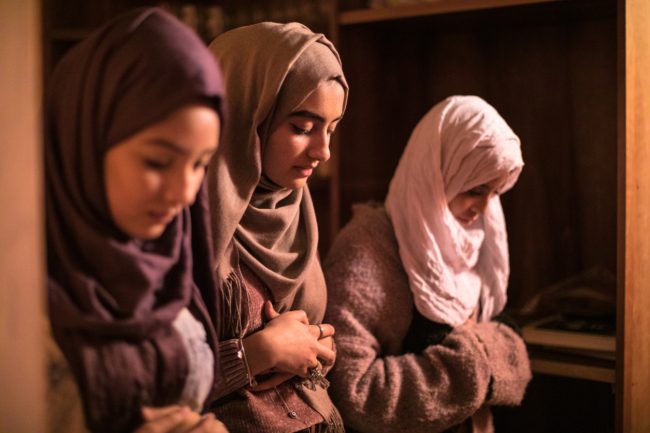 “أنا التي جرَّبت الحمل والولادة والنفاس”.. لماذا من حقي مراجعة الفتاوى الفقهية المتعلقة بالمرأة؟