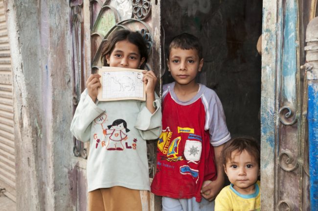 حين توقفتُ عن الابتسام لأربع سنوات بسبب الفقر! “الآن فهمتُ يا أبي”