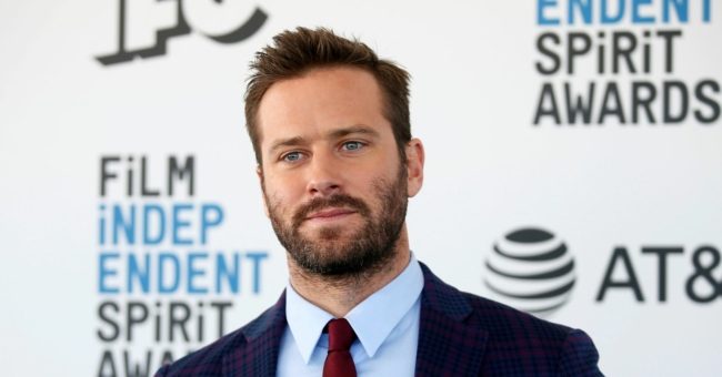 بطلته تدعم إسرائيل وبطله متهم بالاغتصاب.. فضائح فيلم أمريكي يصور على النيل آخرها دفن زوجات مصريات