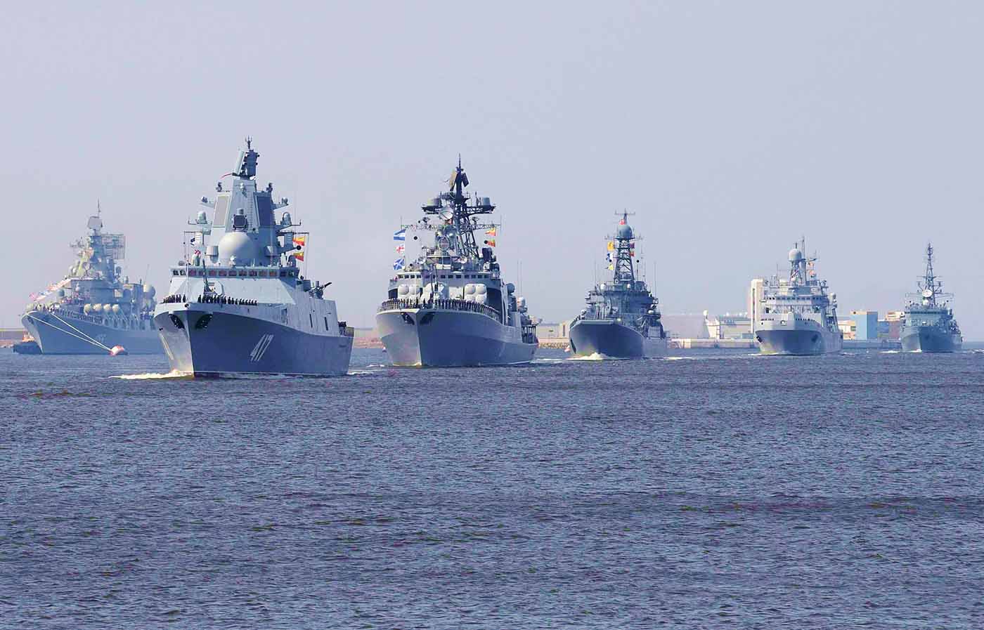 ما هي اتفاقية مونترو التي تمنح تركيا الحق بإغلاق مضائق البحر الأسود؟