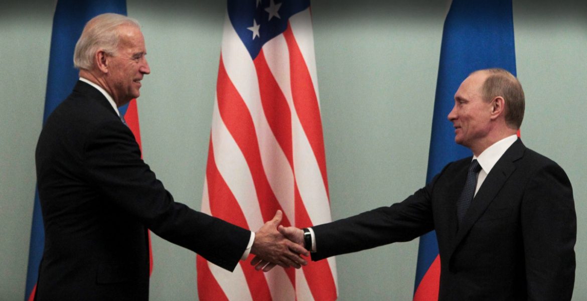 نكسة 67 وخديعة صدّام لمبارك خير دليل.. لماذا يجب ألا نصدق تصريحات بايدن وبوتين عن الحرب؟