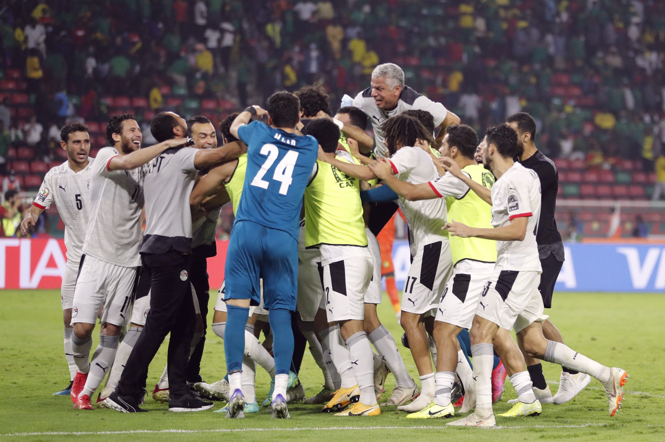 منتخب مصر إلى نهائي كأس إفريقيا (رويترز)