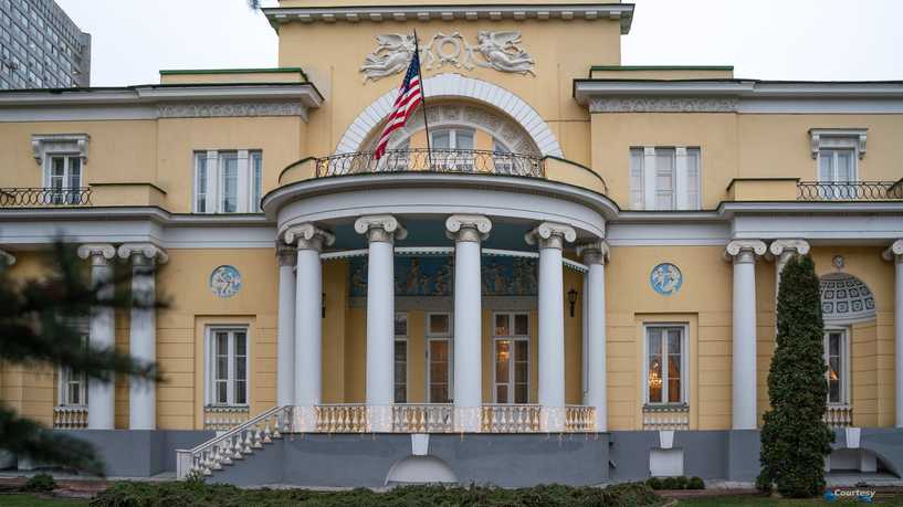 واشنطن تحذِّر من هجمات تستهدف أماكن عامة داخل روسيا وتطالب رعاياها بالرحيل، وموسكو تعقِّب