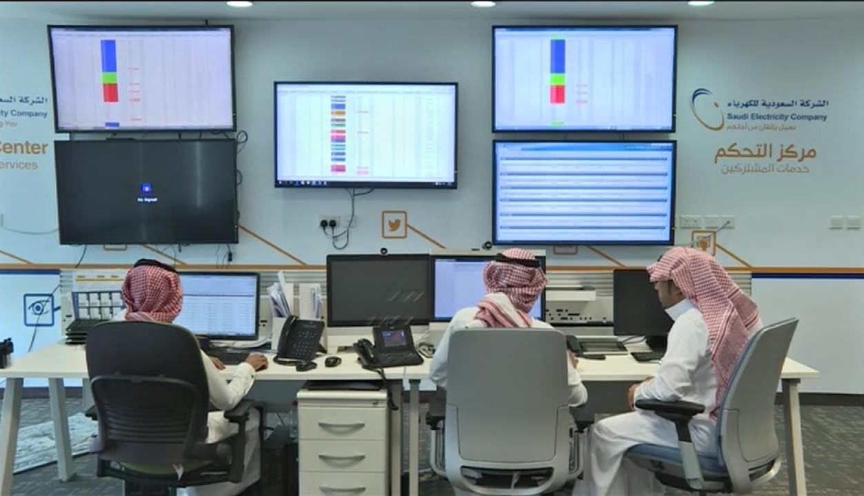 بعد ثبات أسعارها لعقود.. لماذا تتجه دول الخليج لرفع الدعم عن الكهرباء بشكل تدريجي؟