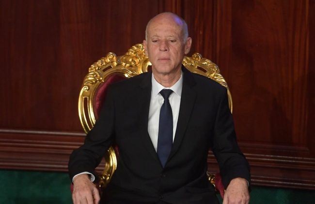 قيس سعيد يقصي الأحزاب من الحوار الوطني المرتقب.. استبعدهم من لجنة مكلفة بصياغة دستور جديد