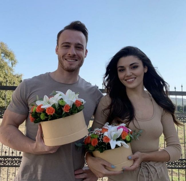 الكشف عن سبب انفصال هاندا ارتشيل وكرم بورسين.. الفنان التركي حاول العودة لكن دون جدوى