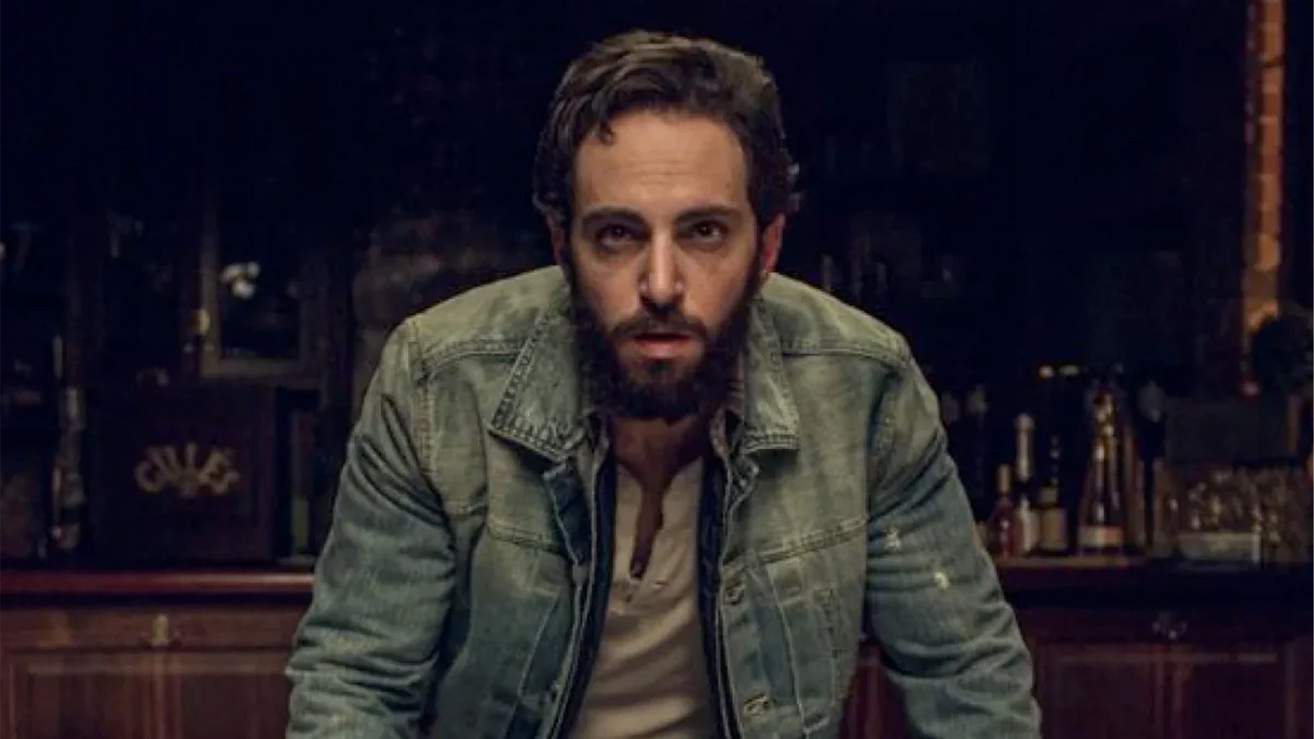 ممثل أمريكي محتال يخدع مستثمرين بعقود مزيفة ويستولي على 650 مليون دولار