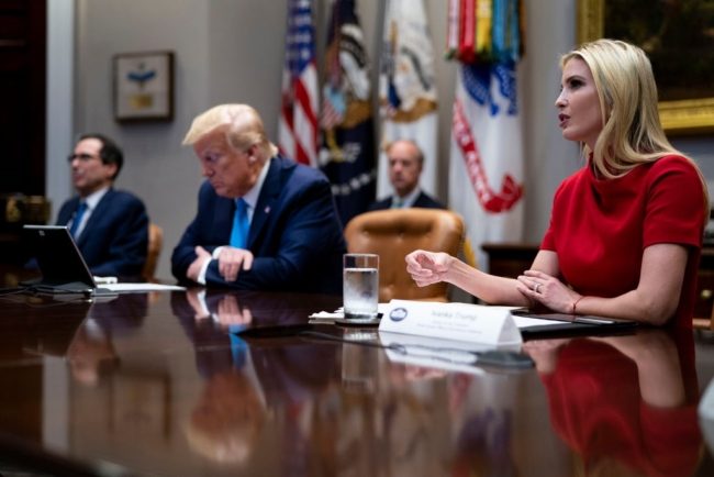 إيفانكا لم تكن راضية عما فعله والدها! إندبندنت: حاولت إقناع ترامب بالتدخل لوقف اقتحام الكونغرس ولم يستجب
