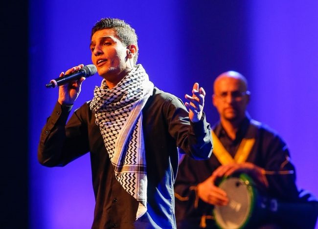 محمد عساف “صعيدي”! الفنان الفلسطيني يكشف عن عمل فني جديد ويشوّق جمهوره (فيديو)