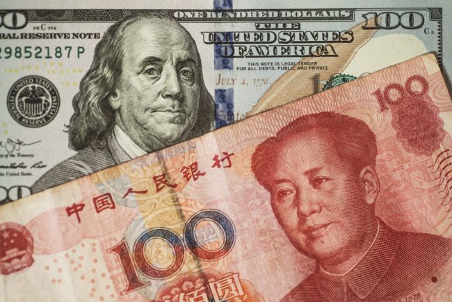 حتى لو هبط مستواه في الشهور الأخيرة.. هل يمكن أن “ينهار” الدولار الأمريكي حقاً؟