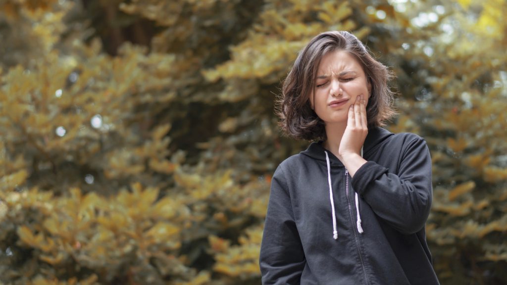 التهاب اللثة قد يدل على مشاكل أخطر/ Istock