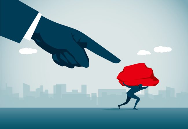 سلوك مرتبط بالطبيعة البشرية.. كيف تضبط نقدك وتجعله “بنّاءً”؟