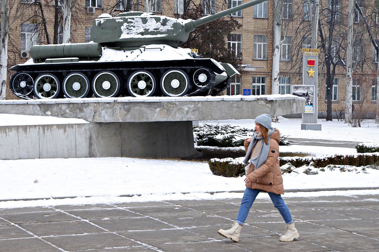 بين الإنكار والبحث عن مَهرَب.. كيف يتفاعل الأوكرانيون مع أحاديث الغزو الروسي لبلادهم؟