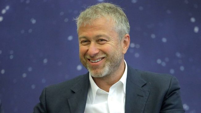 رومان أبراموفيتش مالك نادي تشيلسي (رويترز)