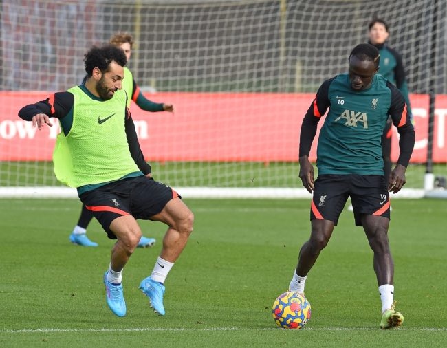 “صلاح وماني تعافيا سريعاً لأنهما لا يشربان الخمر”.. كلوب يعلق على عودة نجمي ليفربول السريعة