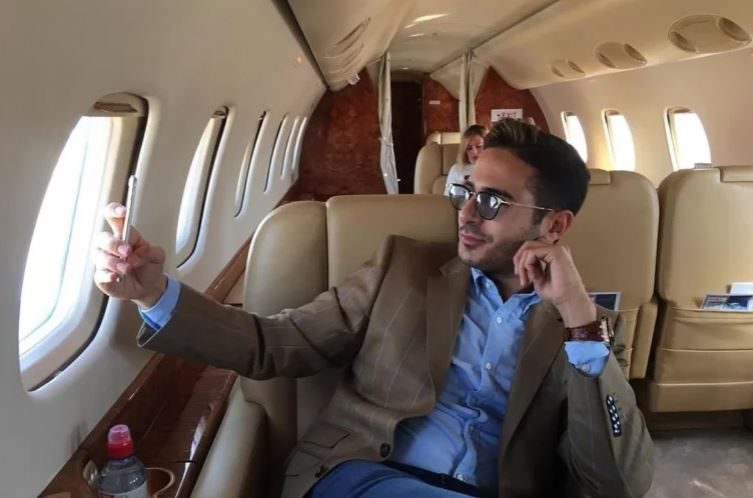 سيمون ليفيف (محتال تندر) - وسائل التواصل الاجتماعي