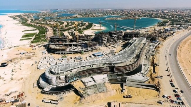 المخابرات المصرية تبدأ مشروعات بالملايين في العلمين الجديدة، فهل تُشعل صراعاً بين الأجهزة السيادية