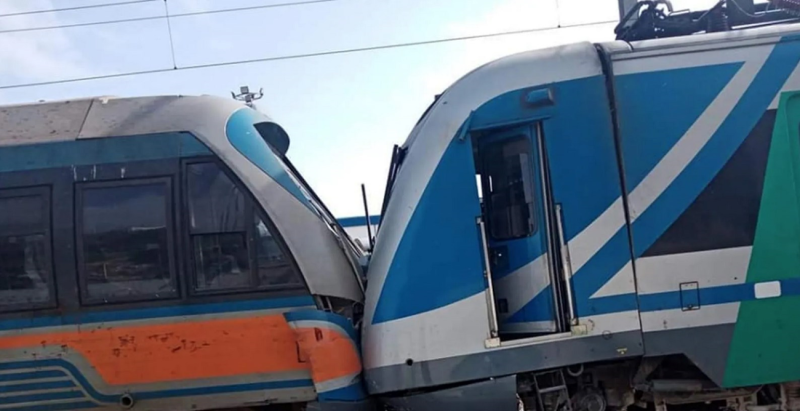 تصادم قطارين العاصمة التونسية