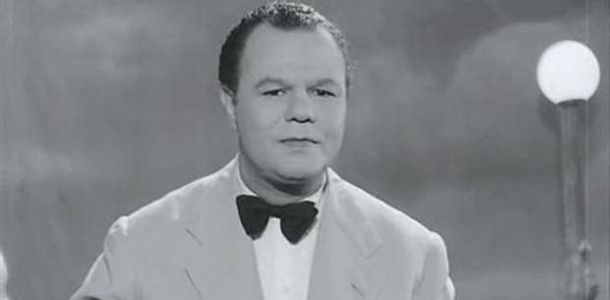 المطرب العصامي عبد العزيز محمود