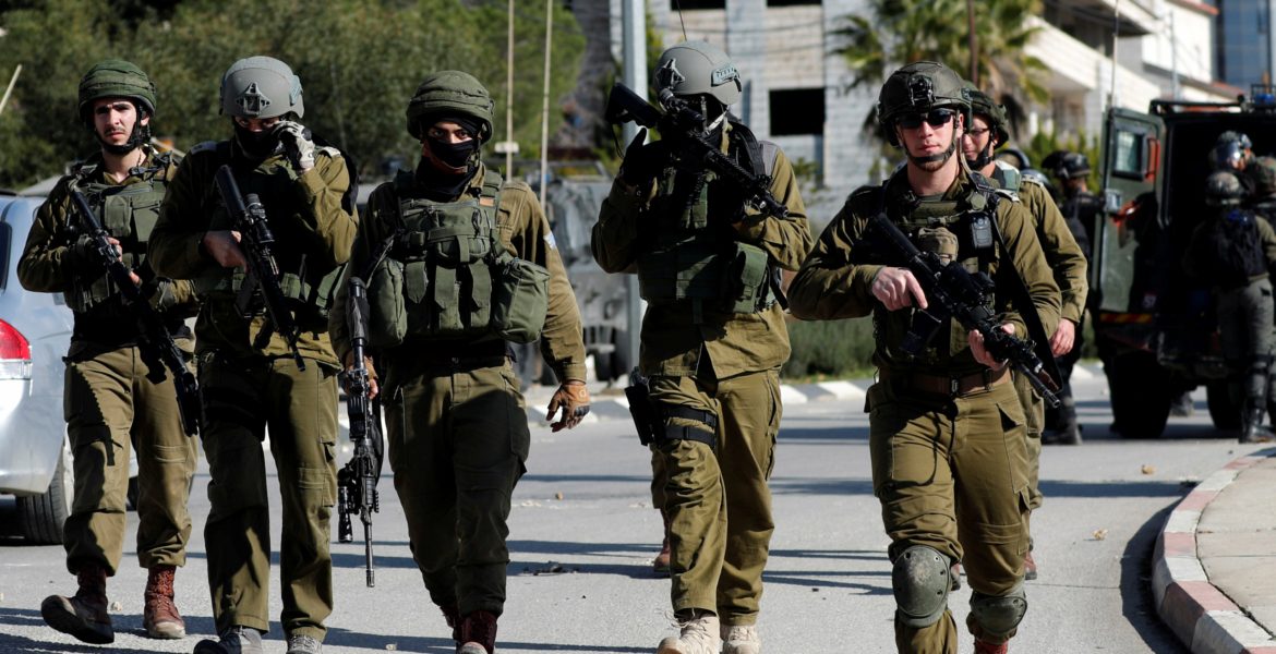 جنود إسرائيليون في الضفة الغربية