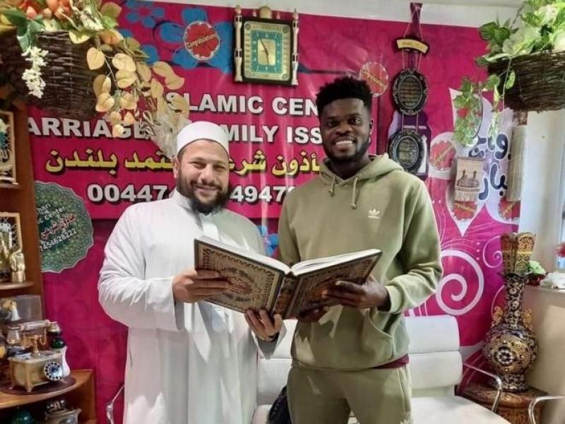 توماس بارتي لاعب أرسنال (مواقع التواصل)