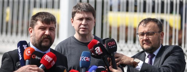 أوكرانيا متفائلة بنتائج اليوم الأول من مفاوضات إسطنبول: كافية لعقد لقاء بين بوتين وزيلينسكي