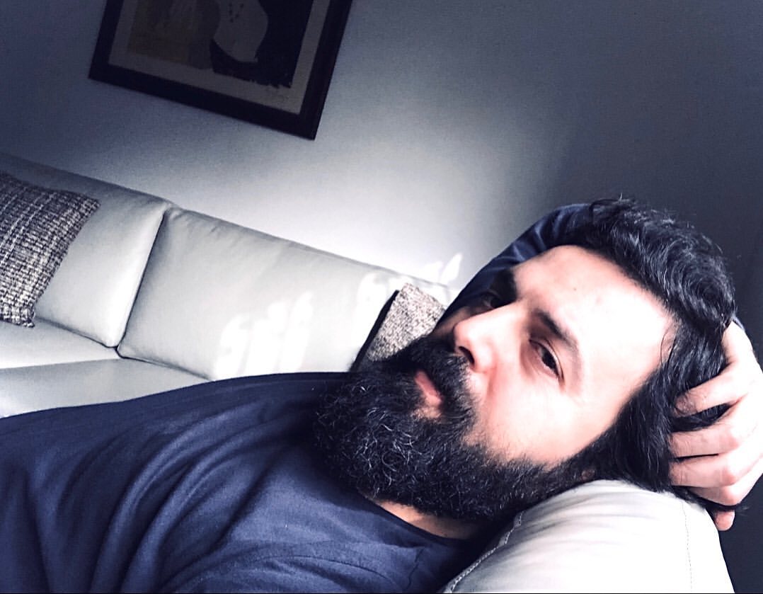 Instagram/ تيم حسن ووفاء الكيلاني في صورة رومانسية بأجواء شتوية