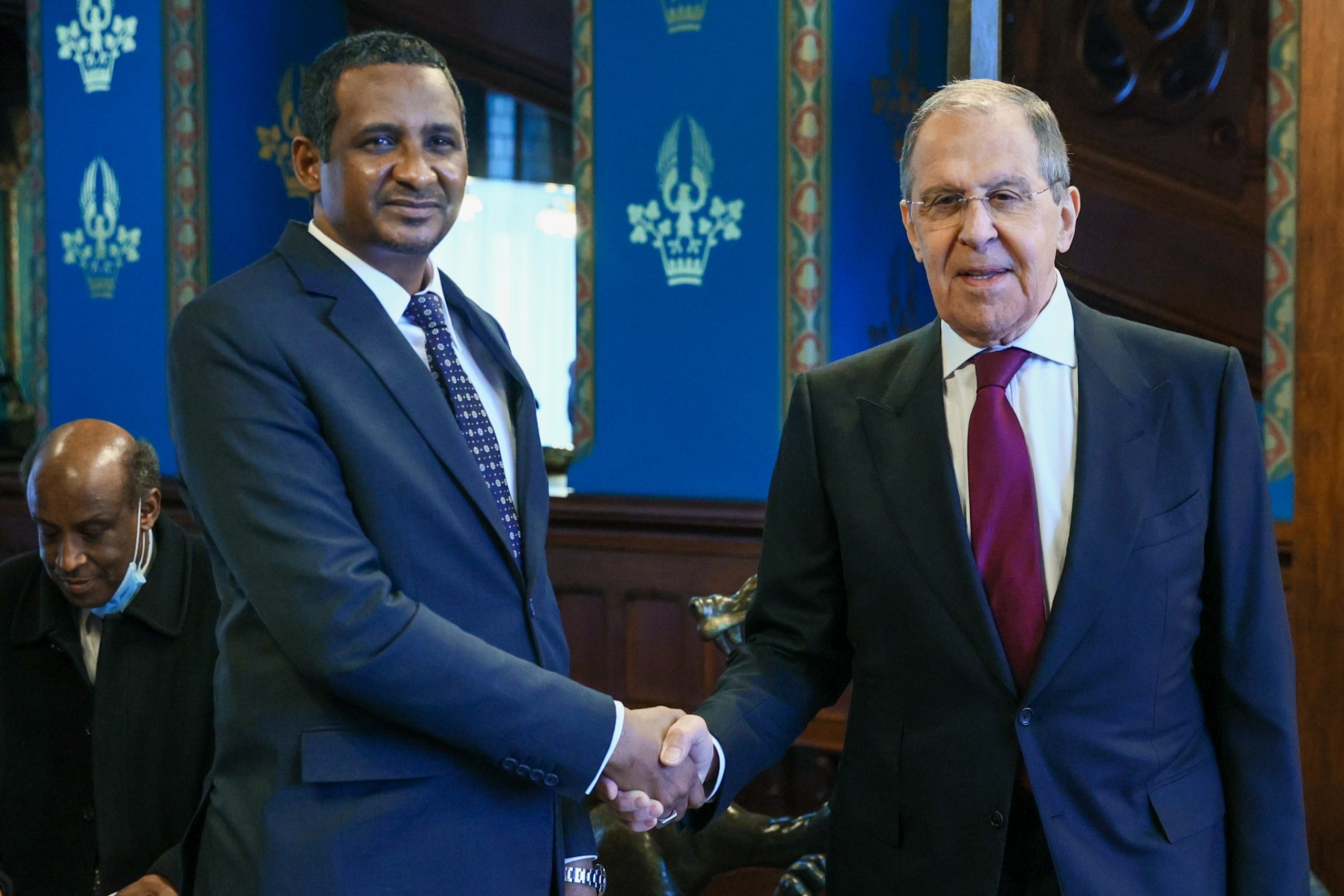 رحلة دبلوماسية طويلة على وقع الاجتياح الروسي لأوكرانيا.. ماذا وراء زيارة حميدتي إلى موسكو؟