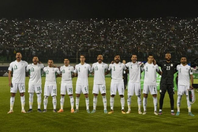 الجزائر تطالب “الفيفا” بالتحقيق في مباراتها مع الكاميرون.. وصفت ما حدث بـ”التحكيم الفاضح”، وطالبت بإعادتها