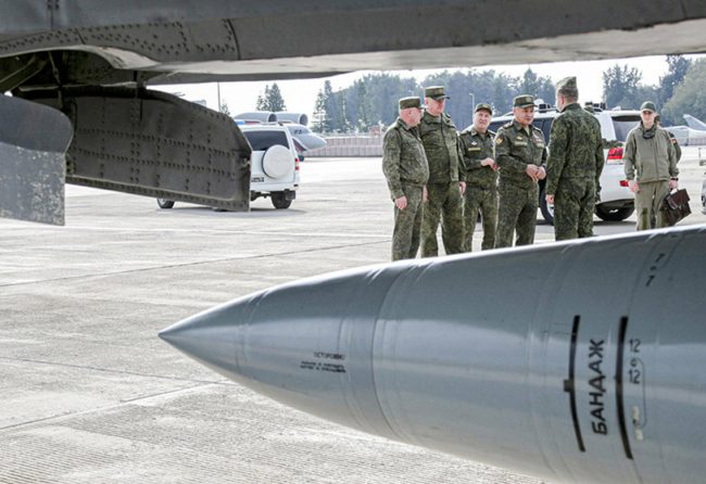 ما هي الصواريخ الفرط صوتية التي تقول روسيا إنها استخدمتها لأول مرة في أوكرانيا؟