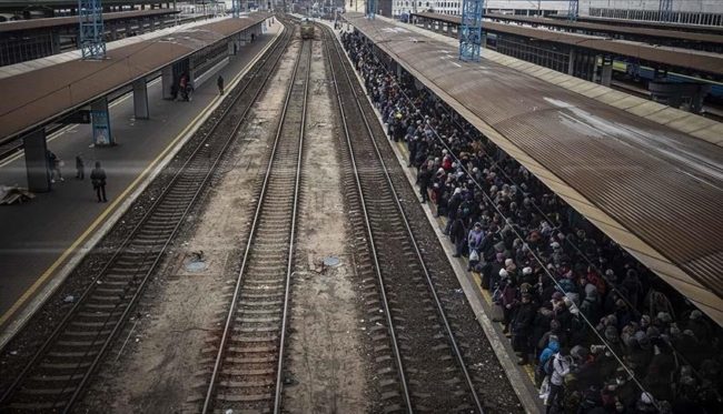 كييف خالية من نصف سكانها.. مسؤول أوكراني: الغزو الروسي أجبر نحو مليوني شخص على المغادرة