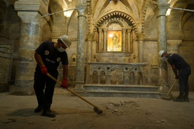 عدد مسيحيي العراق تراجع من 1.5 مليون إلى 250 ألفاً بسبب داعش.. فهل يعودون بعد القضاء على التنظيم؟