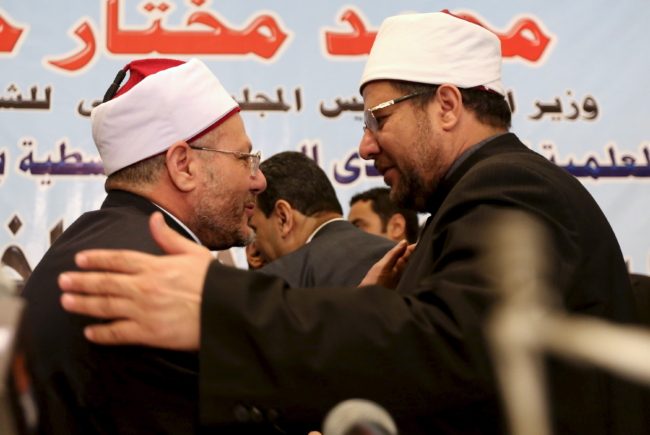 فتاوى تحت الطلب.. كيف توظّف السلطة السياسية دار الإفتاء لتمرير ما تريده من أهدافها الخاصة؟