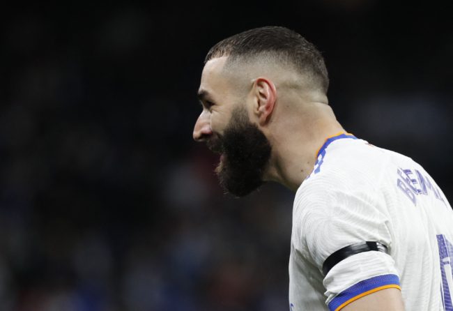 ليس من بينهم ميسي وصلاح.. هؤلاء ينافسون بنزيمة على جائزة الكرة الذهبية لعام 2022