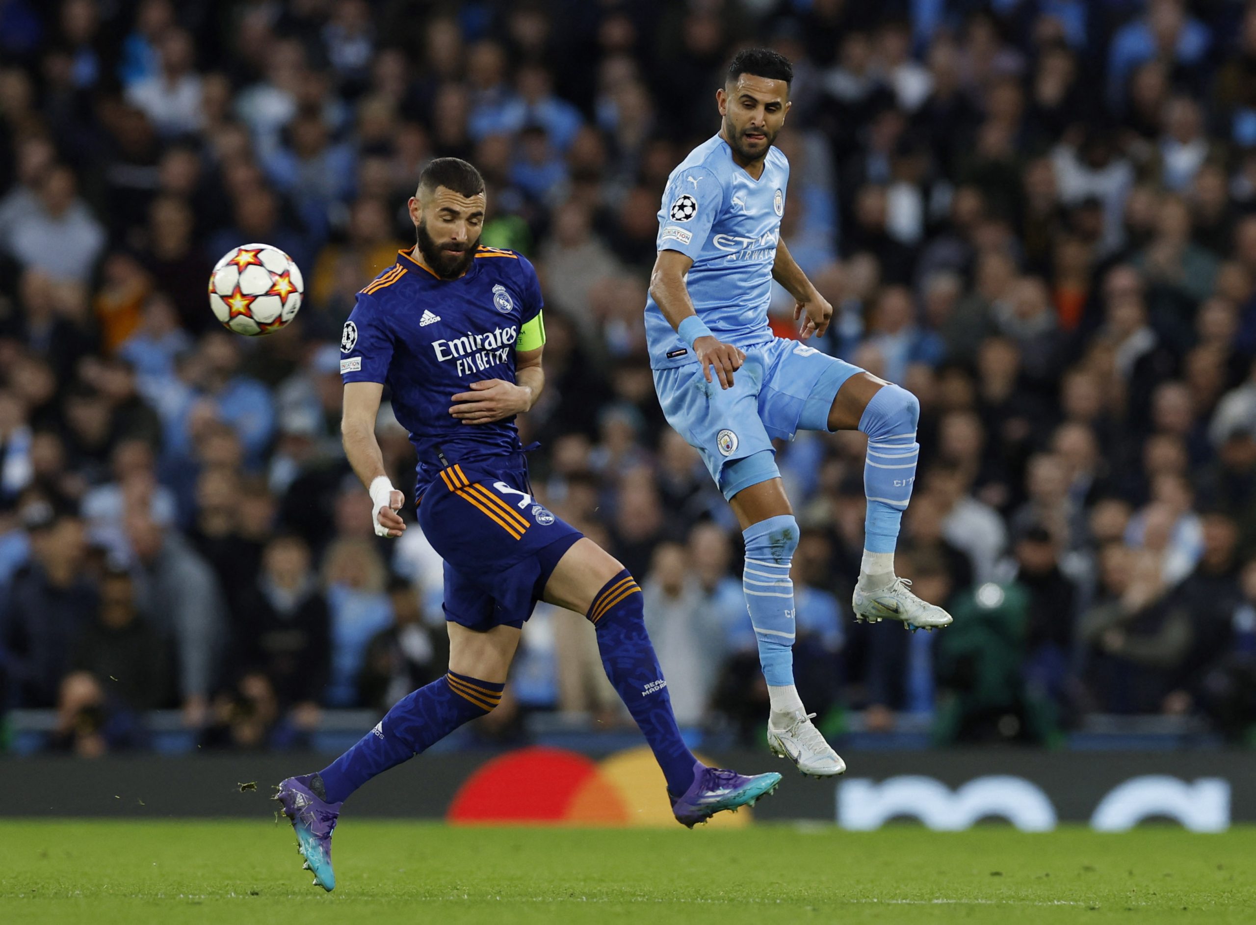 موعد مباراة ريال مدريد ومانشستر سيتي والقنوات الناقلة (رويترز)