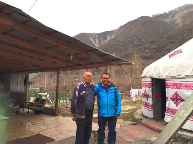 كانت العربية لغتهم الأم وغيّروا عاصمتهم 4 مرات بحثاً عن الماء.. المسلمون الكازاخ الذين تحكمهم الصين