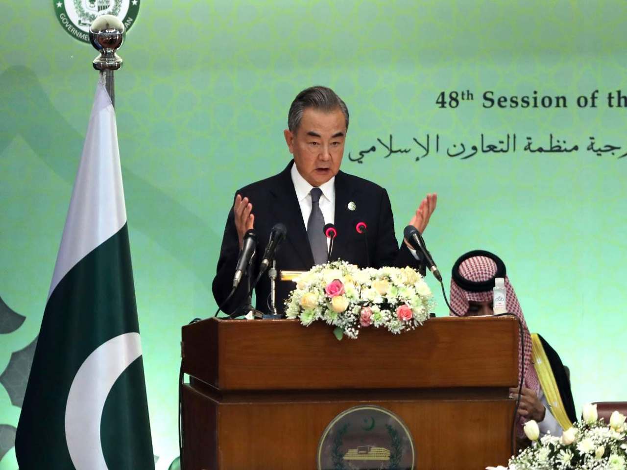 لماذا أخذت دول العالم الإسلامي في الجنوح نحو الصين أكثر والابتعاد عن تحالفها التقليدي مع أمريكا؟