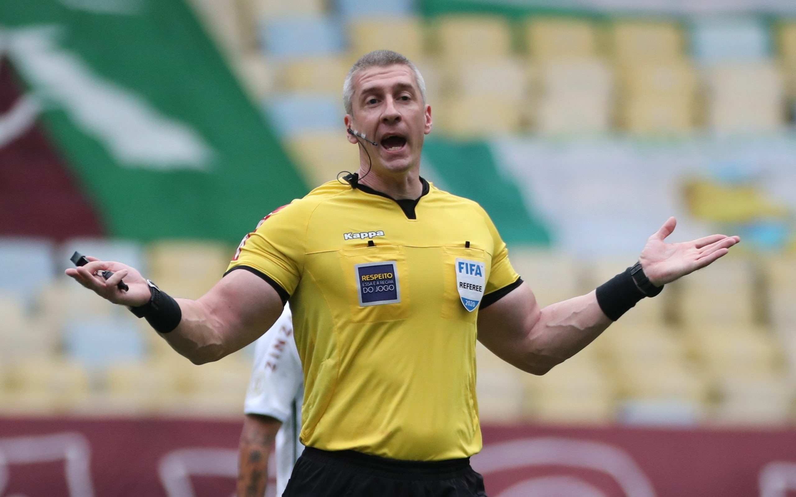 أندرسون دارونكو يصفه البعض بأنه أقوى حكم في العالم (رويترز)