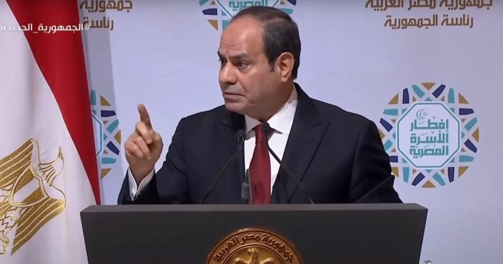 السيسي من حفل إفطار الأسرة المصرية الذي دعا فيه للحوار السياسي/ يوتيوب