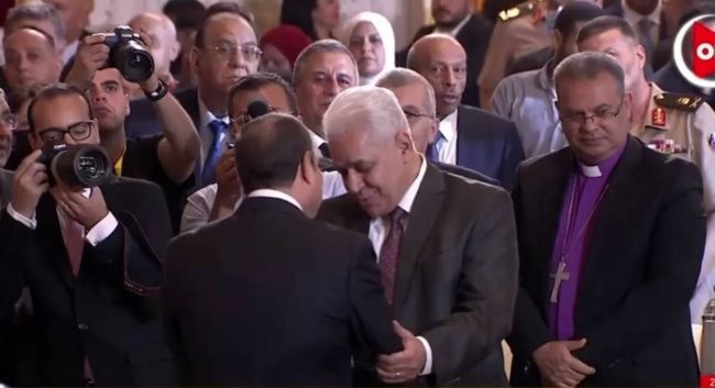 حوار مع شركاء الماضي.. لماذا يحاول السيسي إعادة بناء تحالف “الجيش – جبهة الإنقاذ” مرة أخرى؟