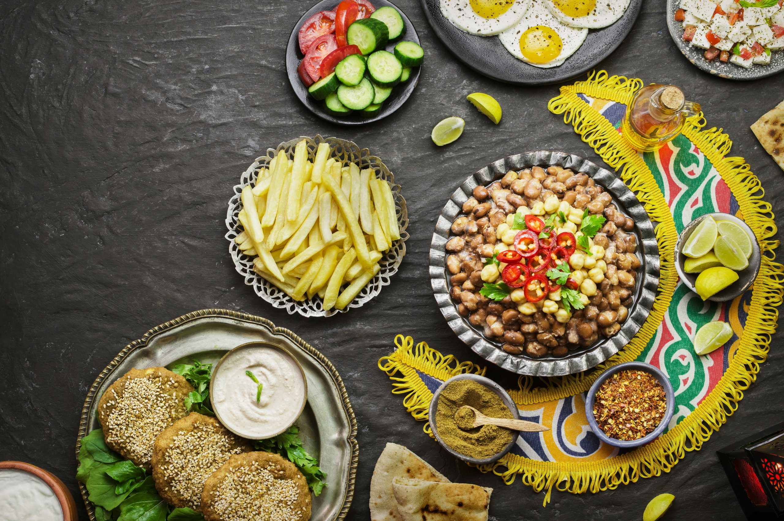 shutterstock/ وجبة السحور في رمضان وأصنافها الصحيّة