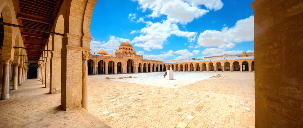 shutterstock\ جامع عقبة بن نافع