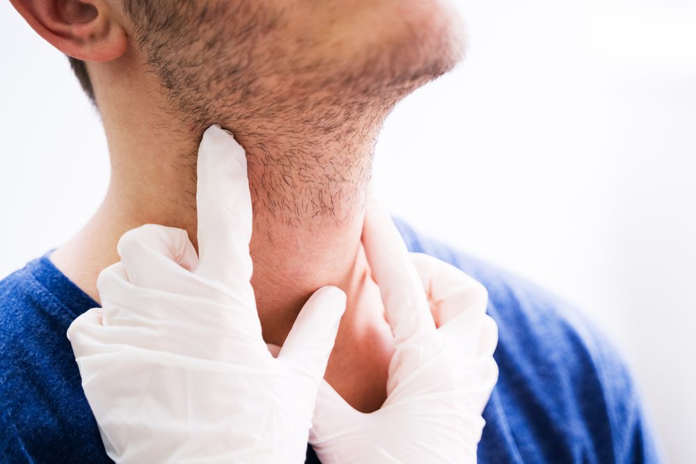 التهاب الغدد اللعابية/ shutterstock