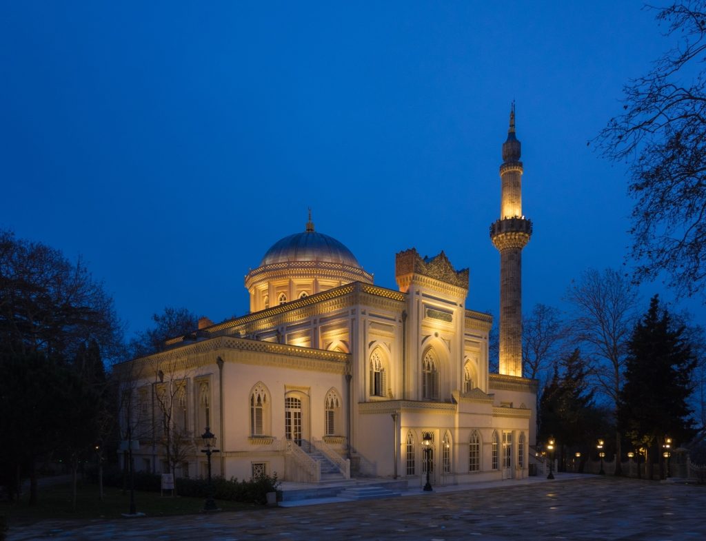 Shutter Stock/ مسجد يلدز الحميدية في إسطنبول