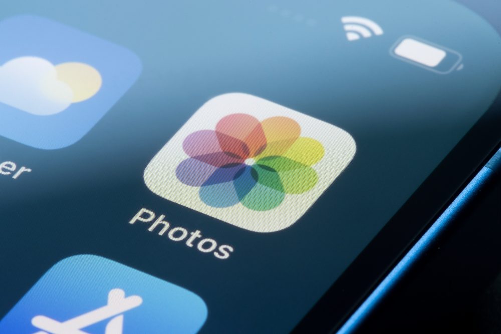 Shutter Stock\ استعادة الصور المحذوفة من آيفون