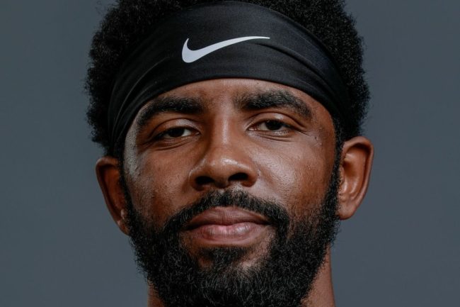 رمضان سر تألقه.. لاعب كرة سلة أمريكي يلفت الانتباه في مباراة رغم صيامه: أشعر بأن الله معي (فيديو)