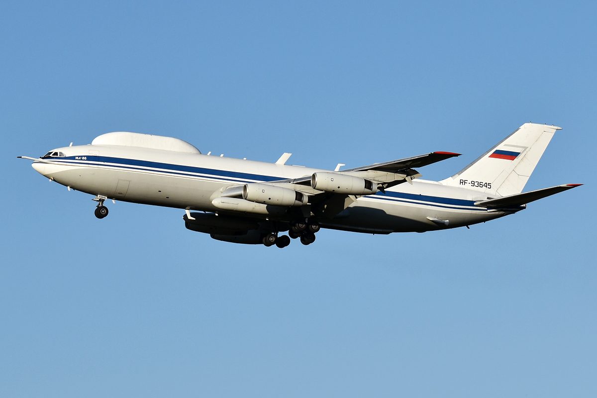 “ظهورها ينذر بنهاية العالم”.. ما مواصفات طائرة “يوم القيامة” الروسية وكيف تقارن مع نظيرتها الأمريكية؟