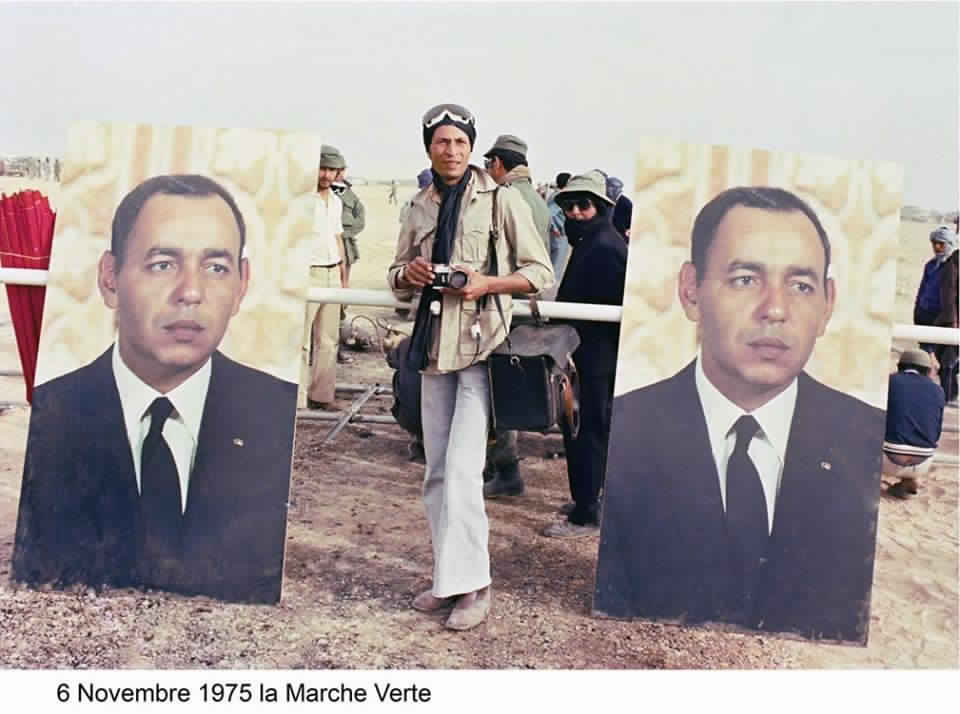 المصور محمد مرادجي في المسيرة الخضراء أثناء شبابه/ مواقع التواصل الاجتماعي