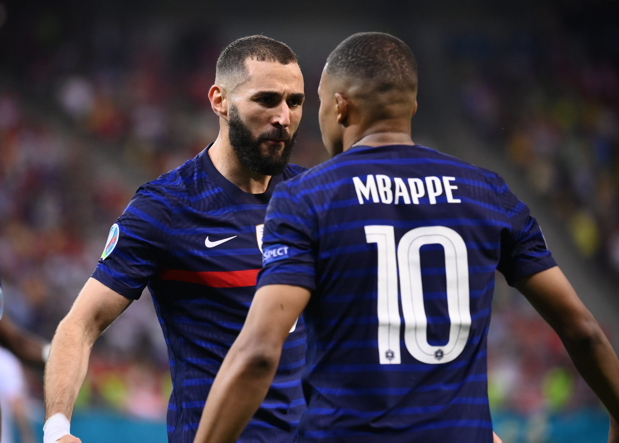 اتهم بنزيمة مبابي بالخيانة بسبب ريال مدريد؟