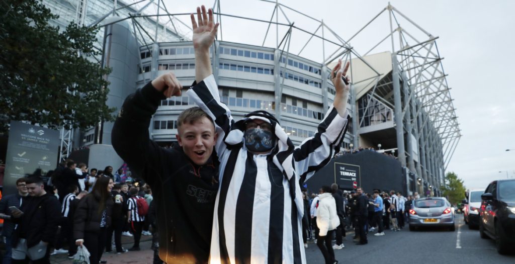 صندوق الاستثمار السعودي يخطط لشراء نادٍ أوروبي جديد (رويترز)